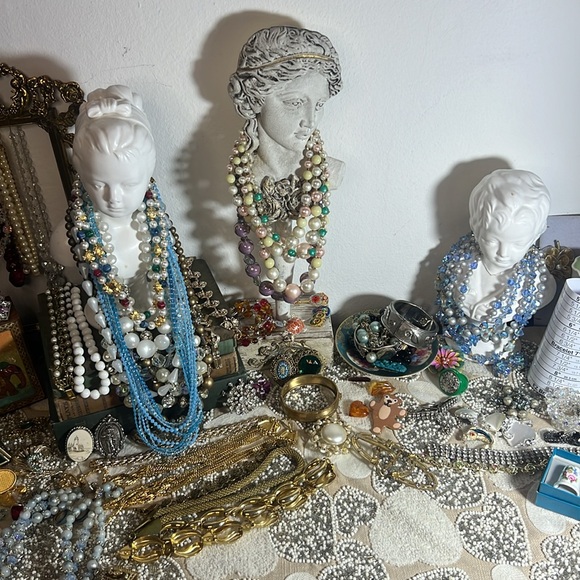 Jewelry Live Show 6/10 - Picture 11 of 12